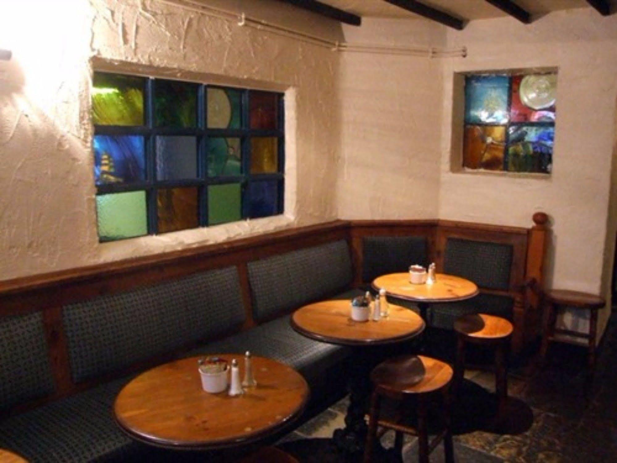 Dobbins Inn Carrickfergus Ngoại thất bức ảnh