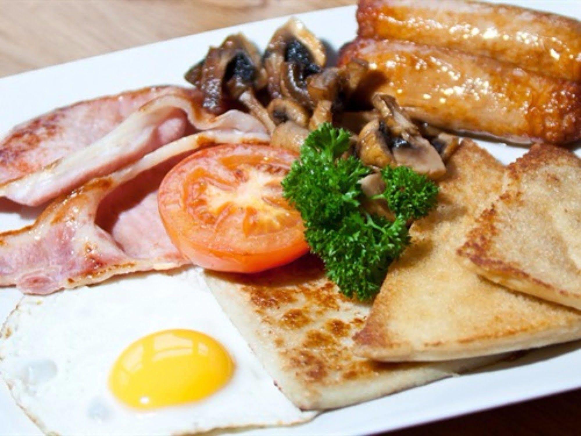 Dobbins Inn Carrickfergus Ngoại thất bức ảnh