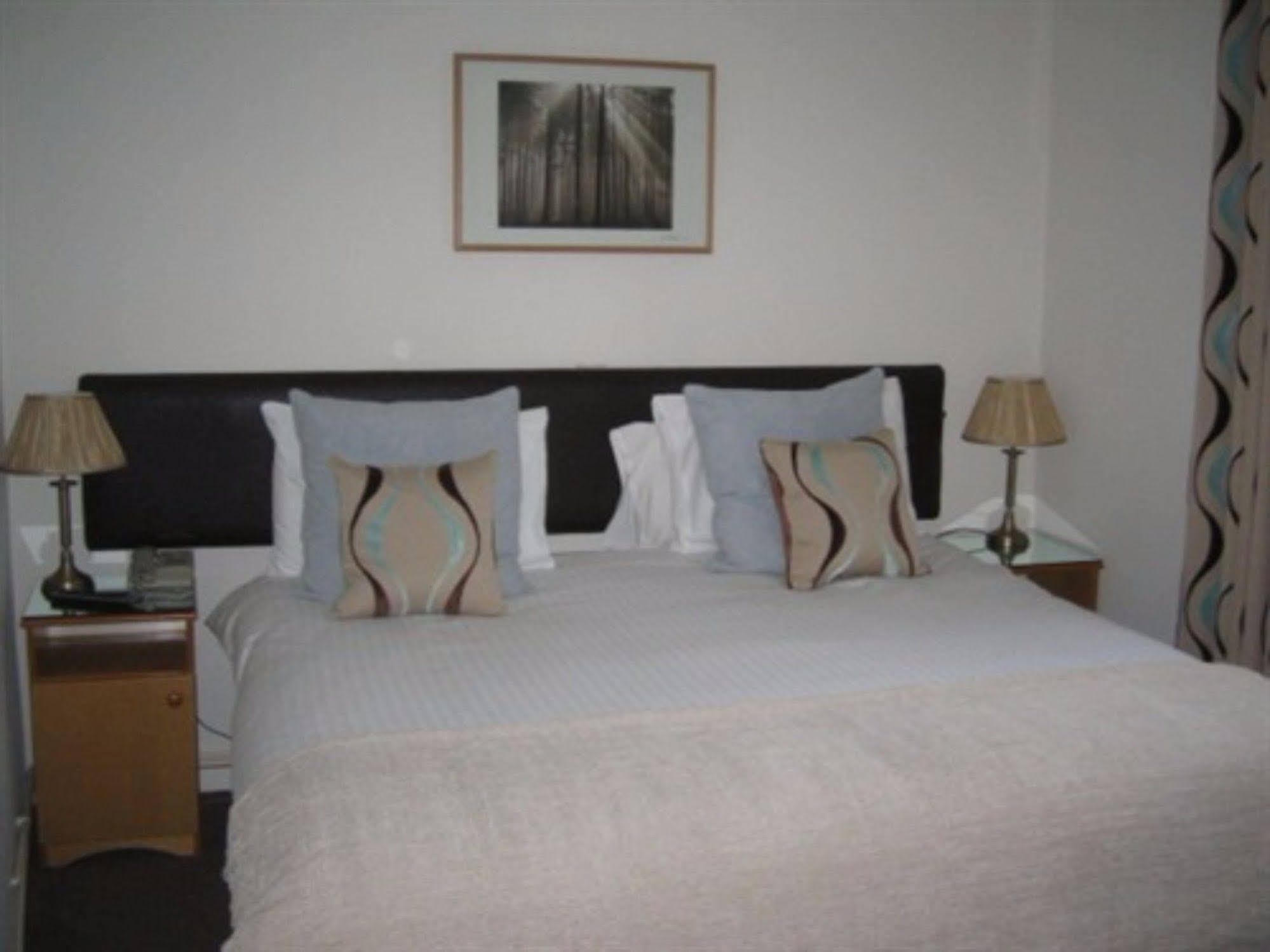 Dobbins Inn Carrickfergus Ngoại thất bức ảnh